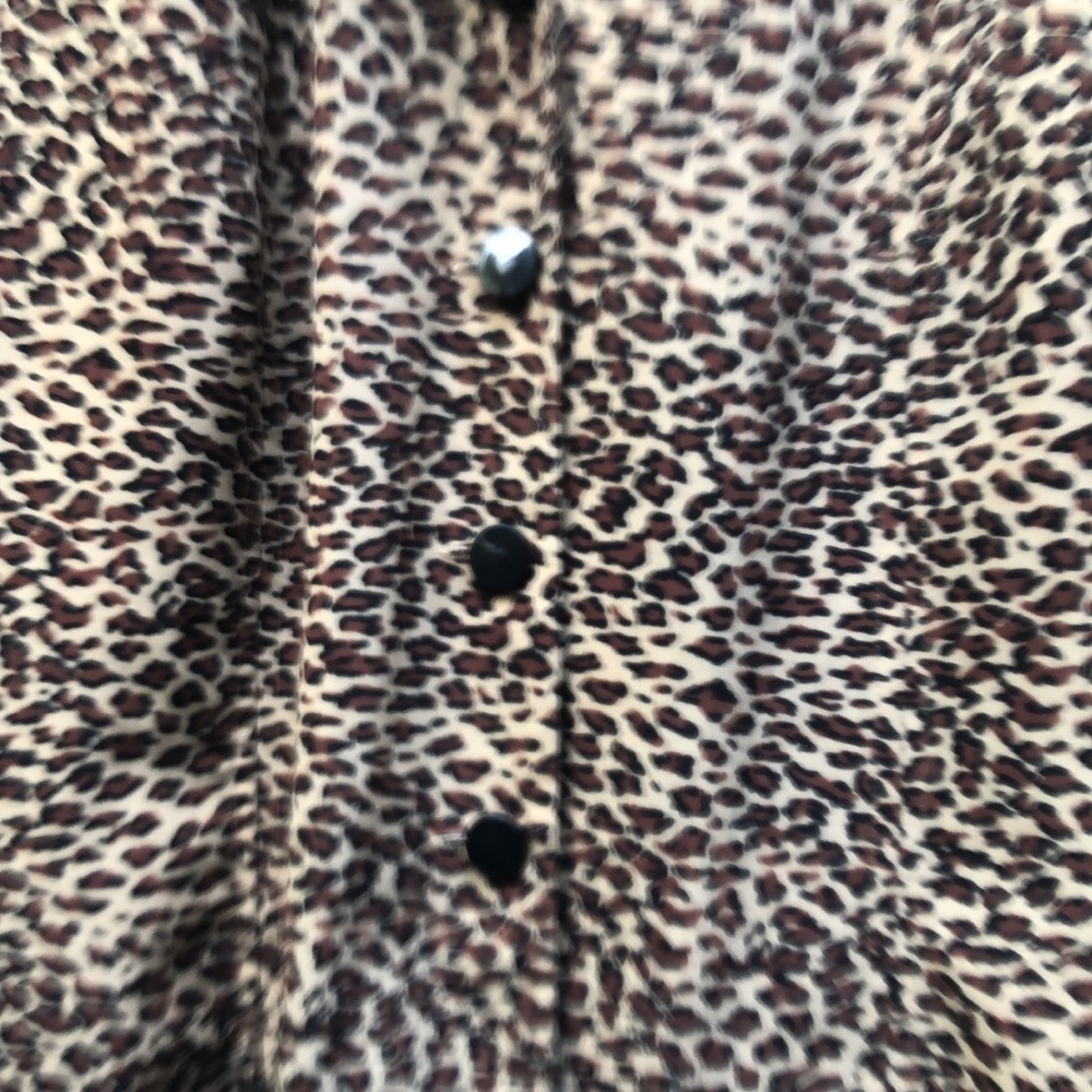 VINTAGE KATHIE LEE 18 W Animal Print Button Down Pit to Pit 23 1/4" PREWORN - Picture 4 of 16